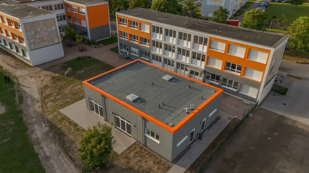 Mensa Sagard Außenansicht 2